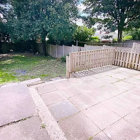Entire 3 Bed Home In Oldham Exterior photo