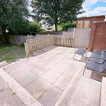 Entire 3 Bed Home In Oldham Exterior photo