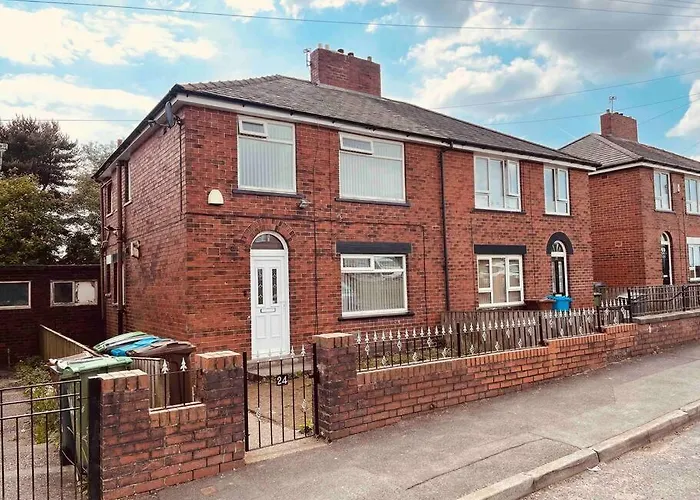 Entire 3 Bed Home In Oldham