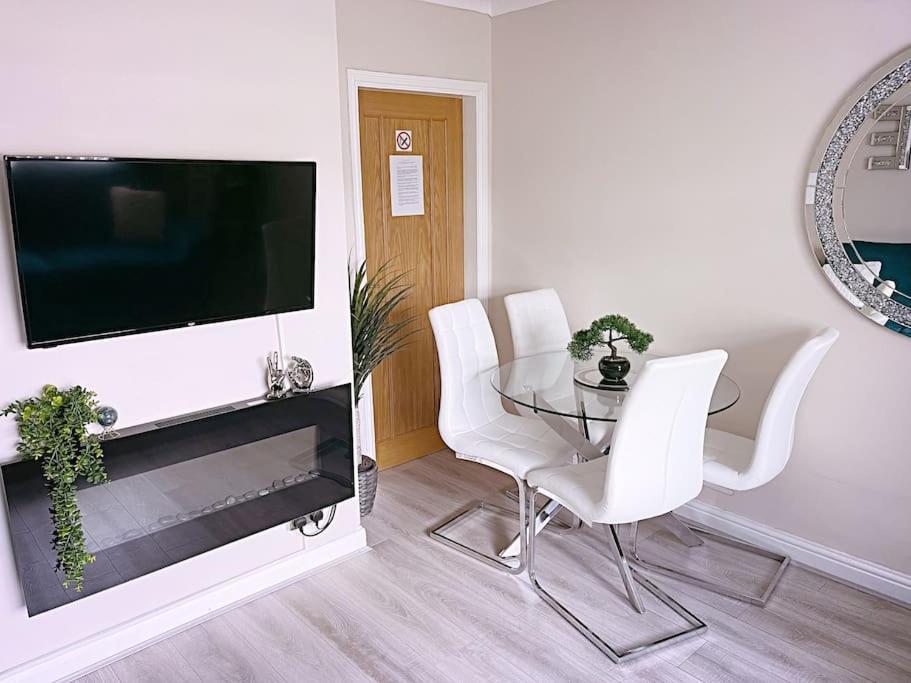 Holiday home Entire 3 Bed In