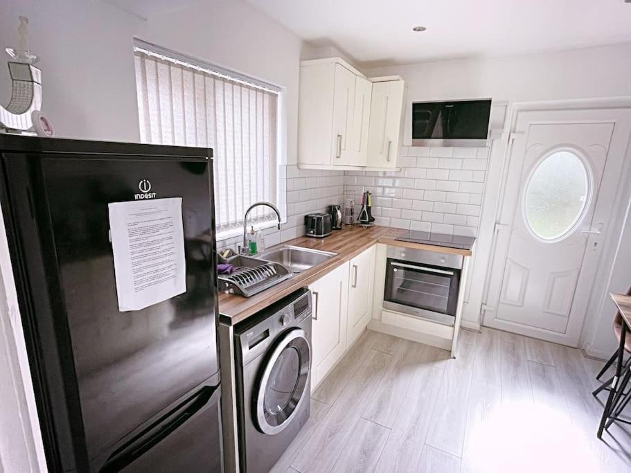 Holiday home Entire 3 Bed In Oldham