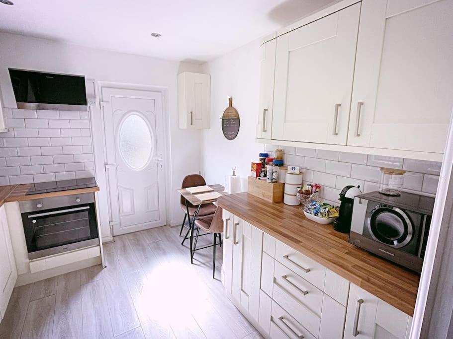 Entire 3 Bed In