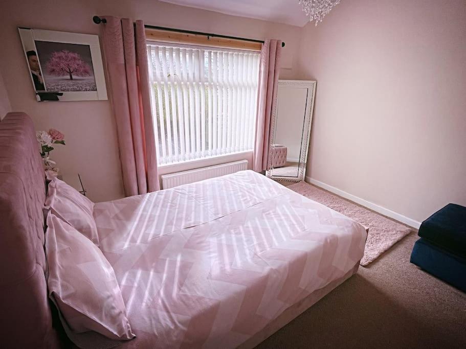 Holiday home Entire 3 Bed In